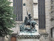 Reformierte Kirche mit Statue des Heiligen Georg