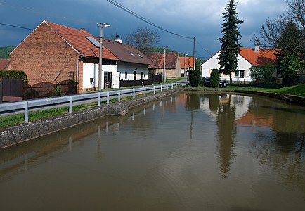 Étang à Lhotka.