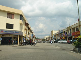 <span class="mw-page-title-main">Pontian Kechil</span> Town in Johor, Malaysia