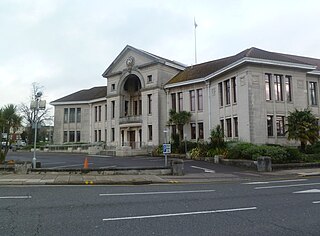 <span class="mw-page-title-main">Poole Civic Centre</span> Municipal building in Poole, Dorset, England