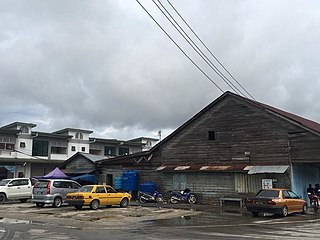 <span class="mw-page-title-main">Tenghilan</span> Town in Sabah, Malaysia