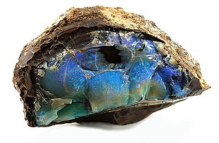 <span class="mw-page-title-main">Opal</span> Hydrated amorphous form of silica