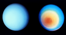 Image en couleurs exagérées d'Uranus, la calotte polaire apparaissant rouge et des bandes concentrique forment un dégradé jusqu'au bleu de la planète.