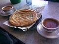 Paratha zum Tee in Pakistan