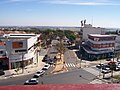 Amurada a oeste-noroeste: vê-se aqui a Avenida João Erbolato e o Jardim Chapadão. O descampado no meio é a Fazenda Chapadão, pertencente ao Exército Brasileiro. Depois se vê a Rodovia Anhanguera, SP-330, sentido interior.