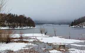 Lac de Laprade-Basse en hiver.