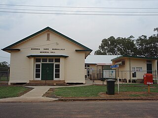 <span class="mw-page-title-main">Mungallala</span> Town in Queensland, Australia