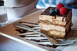 Tiramisu with blueberries and raspberries, July 2011.jpg