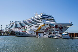 <i>Norwegian Pearl</i> Ship in the Norwegian Cruise Line