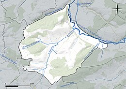 Carte en couleur présentant le réseau hydrographique de la commune