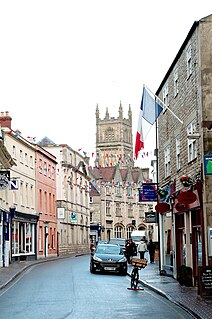 <span class="mw-page-title-main">Cirencester</span> Market town in the Cotswolds, Gloucestershire, England