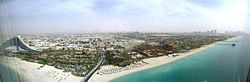 Khung cảnh Jumeirah được ngắm từ Burj Al Arab.