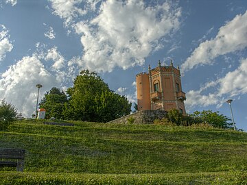 La torre Enderlin e le immediate vicinanze