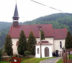 Kostel a kaplička - Jaklovce