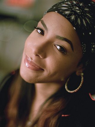 <span class="mw-page-title-main">Aaliyah</span> American singer (1979–2001)