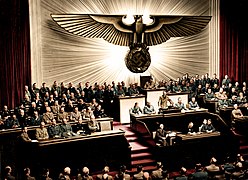 Bundesarchiv Bild 183-1987-0703-507, Berlin, Reichstagssitzung, Rede Adolf Hitler (color).jpg