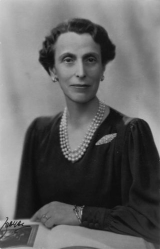 <span class="mw-page-title-main">Louise Mountbatten</span> Queen of Sweden from 1950 to 1965