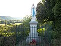 Statue de Notre-Dame de Lourdes.