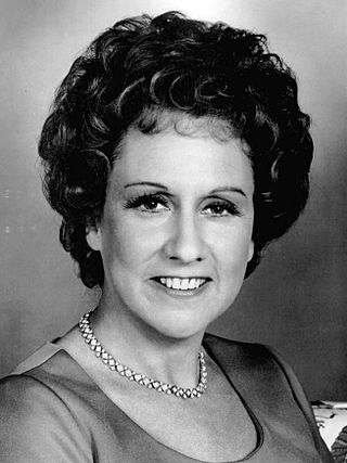 <span class="mw-page-title-main">Jean Stapleton</span> American actress (1923–2013)