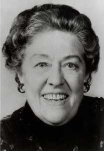 <span class="mw-page-title-main">Peggy Mount</span> English actress (1915–2001)