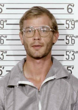 <span class="mw-page-title-main">Jeffrey Dahmer</span> American serial killer (1960–1994)