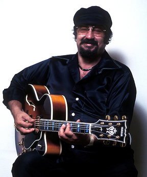 <span class="mw-page-title-main">Tommy Tedesco</span> American guitarist and studio musician (1930–1997)