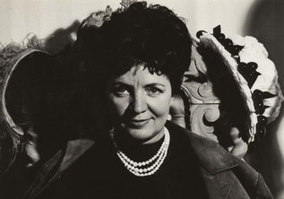 <span class="mw-page-title-main">Simone Mirman</span> British milliner (1912–2008)