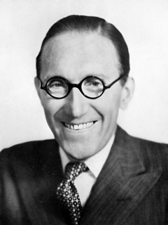 <span class="mw-page-title-main">Arthur Askey</span> English comedian and actor (1900–1982)