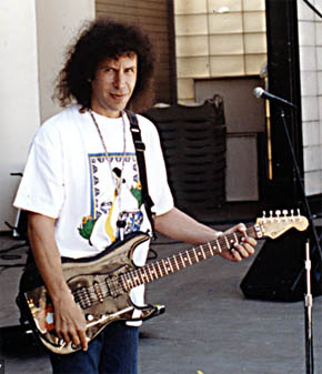 <span class="mw-page-title-main">Randy California</span> American guitarist and singer (1951–1997)