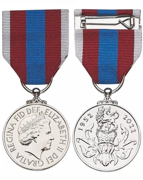 <span class="mw-page-title-main">Queen Elizabeth II Platinum Jubilee Medal</span> Commemorative medal awarded by the Queen