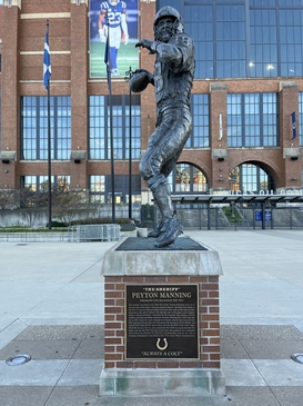 <span class="mw-page-title-main">Statue of Peyton Manning</span> Bronze sculpture in Indianapolis, Indiana, U.S.