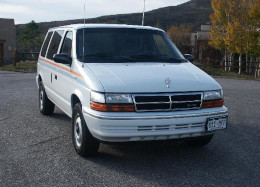 1993 Dodge Caravan Electric.jpg