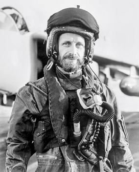 <span class="mw-page-title-main">Sharkey Ward</span> Fleet Air Arm pilot