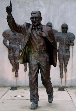 <span class="mw-page-title-main">Statue of Joe Paterno</span>