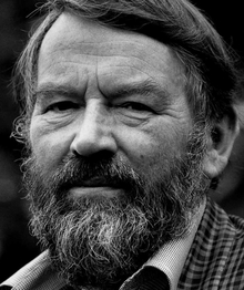 <span class="mw-page-title-main">John Fowles</span> English novelist (1926–2005)