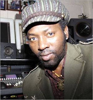 <span class="mw-page-title-main">Wayne Smith (musician)</span> Jamaican reggae and dancehall musician