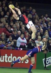 <span class="mw-page-title-main">Gary Moorcroft</span> Australian rules footballer, born 1976