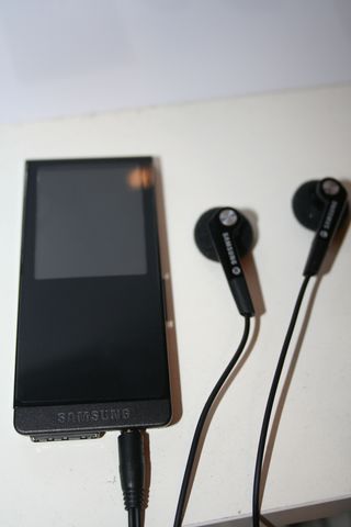 <span class="mw-page-title-main">Samsung T10</span> Portable media player produced and developed by Samsung Electronics