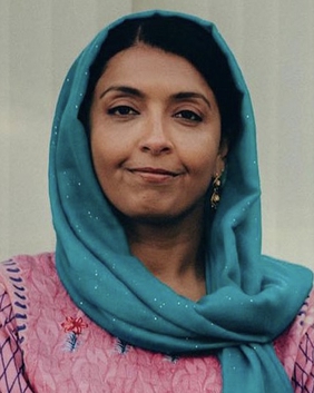 <span class="mw-page-title-main">Kaneez Paracha</span> Fictional character from Ackley Bridge