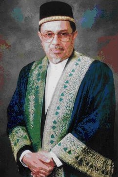 <span class="mw-page-title-main">Mahmud Saedon</span> Bruneian writer (1943–2002)