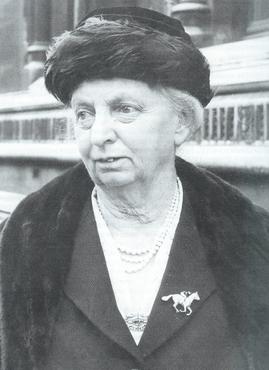 <span class="mw-page-title-main">Florence Nagle</span> Breeder and trainer of race horses