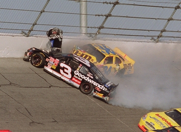 <span class="mw-page-title-main">Death of Dale Earnhardt</span> Fatal auto racing accident