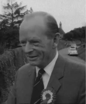 <span class="mw-page-title-main">Angus Maude</span> British politician (1912–1993)