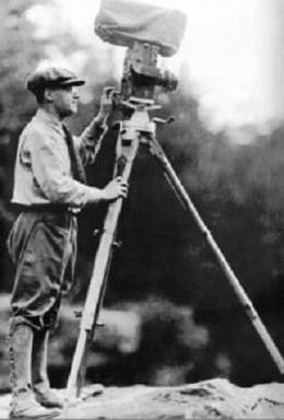 <span class="mw-page-title-main">Joseph Ruttenberg</span> American cinematographer