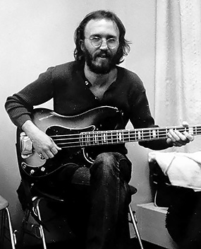 <span class="mw-page-title-main">Carl Radle</span> American bassist (1942–1980)