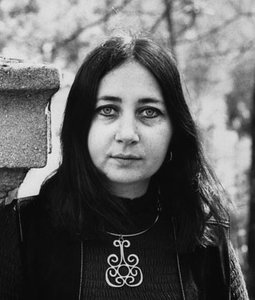 <span class="mw-page-title-main">Gwendolyn MacEwen</span> Canadian poet and novelist (1941–1987)