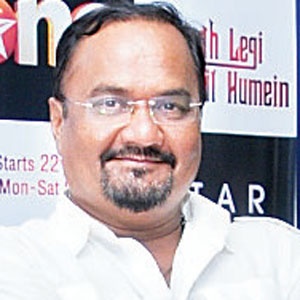 <span class="mw-page-title-main">Sanjay Surkar</span> Marathi film director (1959–2012)