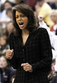 <span class="mw-page-title-main">Carolyn Peck</span> American basketball player, coach, sports broadcaster