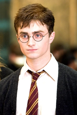 <span class="mw-page-title-main">Harry Potter (character)</span> Protagonist of the Harry Potter literature series