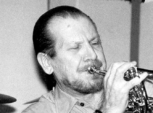 <span class="mw-page-title-main">Ken Colyer</span> English jazz trumpeter and cornetist